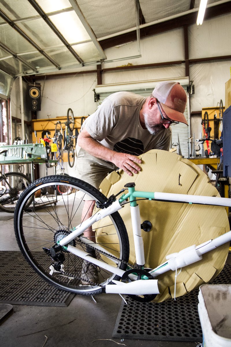ZilkerBeer's tweet photo. π¬ππππ’πͺ ππππ π£πππ π²πΊPale Ale 5.4%
We brewed this one up to raise funds for Austin's Yellow Bike Project! Available in 4pks to-go & on-site pours. Order beer and buy bike raffle tickets here: https://t.co/iTKrIiJmBx
#yellowbikeproject #coldpale #austinnonprofit https://t.co/tLiX6x0xMI