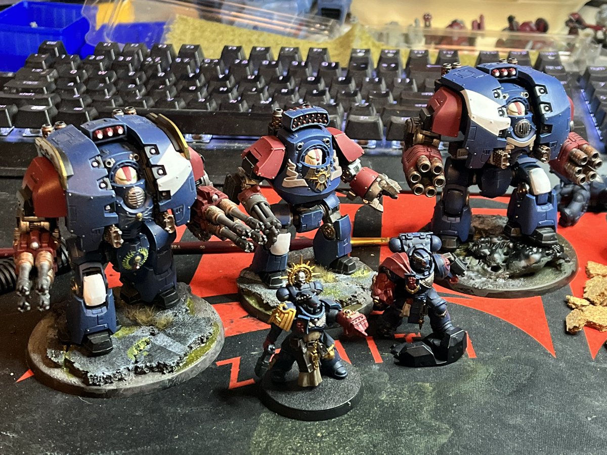 ViceeLives's tweet photo. Tried some new basing techniques! I was going for a sorta nurgley post-apocalyptic devastated city look
@WarComTeam #warhammer #40k #miniaturepainting #crimsonfists #spacemarines #leviathan #contemptor https://t.co/PtZGPrFOSi
