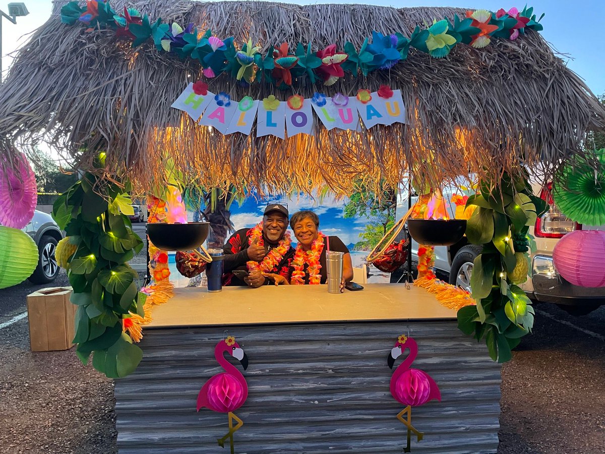 NValleyChurch's tweet photo. Thank you to all the volunteers and everyone who made our Trunk or Treat a success! 
#nvchurch #trunkortreat #nvkids #northvalley https://t.co/gvdRglwC4F