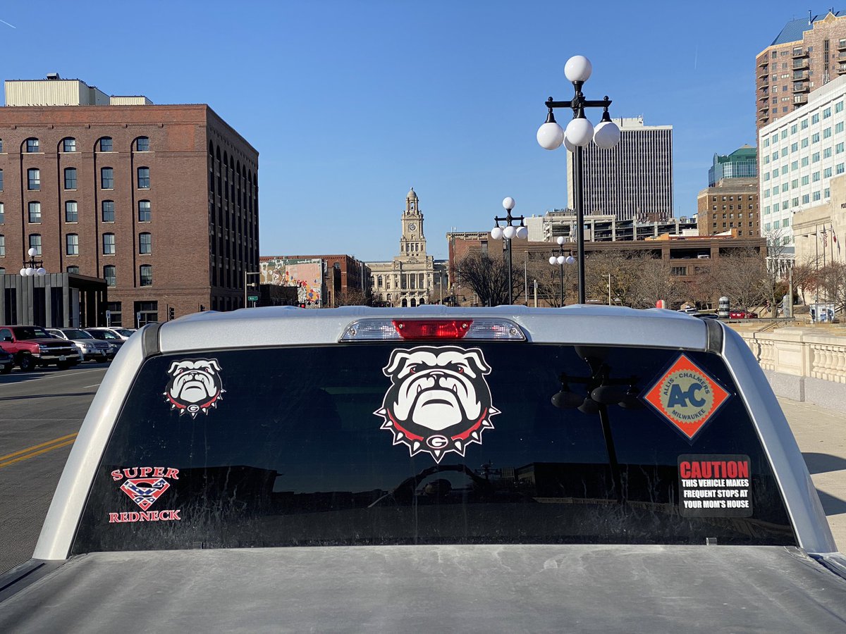 brettfoto's tweet photo. @bpowersphoto saw this truck in Des Moines today and am just gonna assume it means you’re in town planning your move back 😉 https://t.co/ZPuaf7OXn7