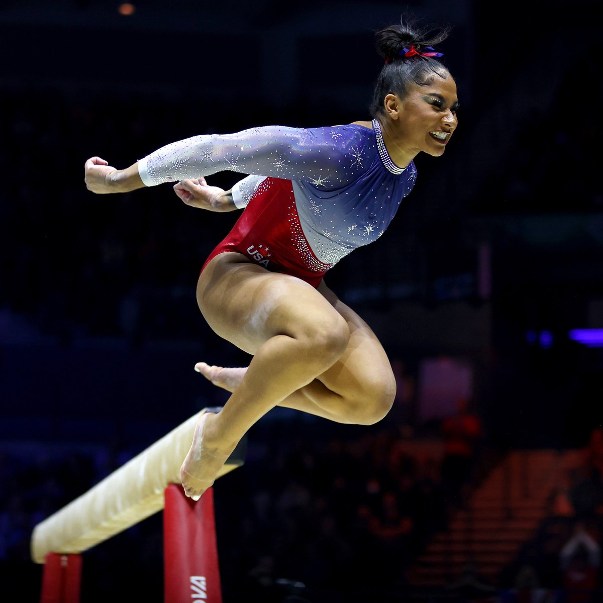 WORLD CHAMPION JORDAN CHILES! 🥇

<a href="/ChilesJordan/">Jordan Chiles</a> hit 4-for-4 to lead the U.S. to team gold at the 2022 World Championships! 🇺🇸
