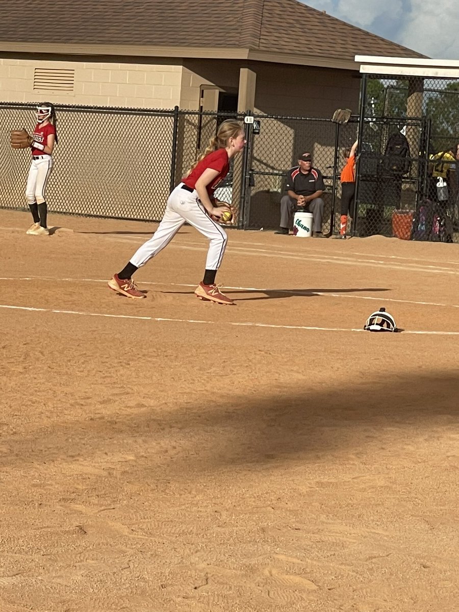 AutumnGsoftball's tweet photo. This weeks schedule. Monday-Rest Tuesday Pitching 1hr Team practice 2hr Wednesday Pitching coach 2 hours Thursday pitching 1hr Team practice 2hr Friday simulated game and 1 hour batting coach. Saturday n Sunday watch big sis in Clearwater https://t.co/GPf08hnVxl