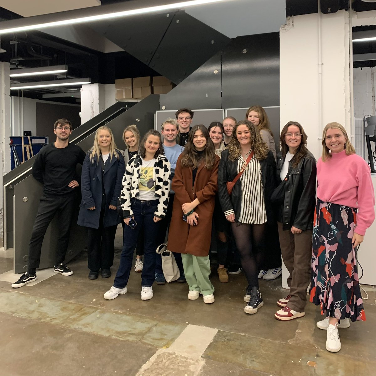 eleanorksmith's tweet photo. What a great day hosting @graphicfalmouth students at Prophet as part of their study trip 🌟 

It was a pleasure taking you what we do and who we are! 

Good luck to all the students, you’ll smash it 👑

#falmouth #falmouthuni #graphicdesign #designlecture #design #branding https://t.co/KxsrKP3KgJ
