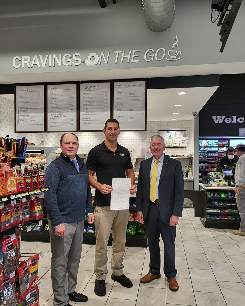 November is small business month so it’s fitting that the last stop for me and @RepRogers was to visit John Shalbey, who owns and operates the Crave and Go and Rojos on Providence Highway. We worked with town officials to secure a liquor license for consumption off the premise.