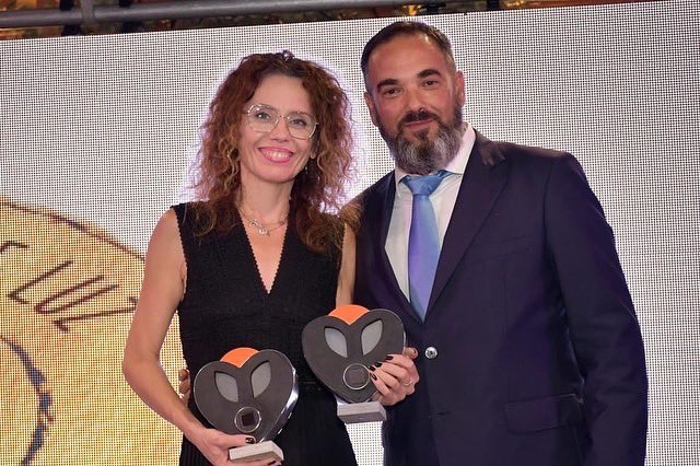 VicepresidenRM's tweet photo. 🏅 Gracias a la @AlboresMurcia 
por el reconocimiento a esta consejería 
🗣 La vicepresidenta @ifranco   agradeció este reconocimiento que recogió La directora general de #Familias y Protección de #Menores, @silviamunozher en nombre de esta consejería https://t.co/73EfsxVF8t