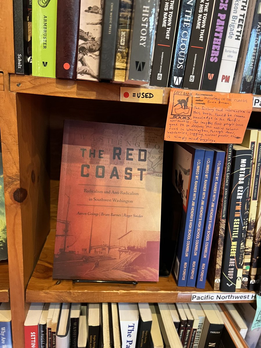 overedwaitress's tweet photo. love seeing @Red_Harbor's excellent #RedCoast facing out #LeftBankBooks in Seattle! https://t.co/R8YnRKh4TD