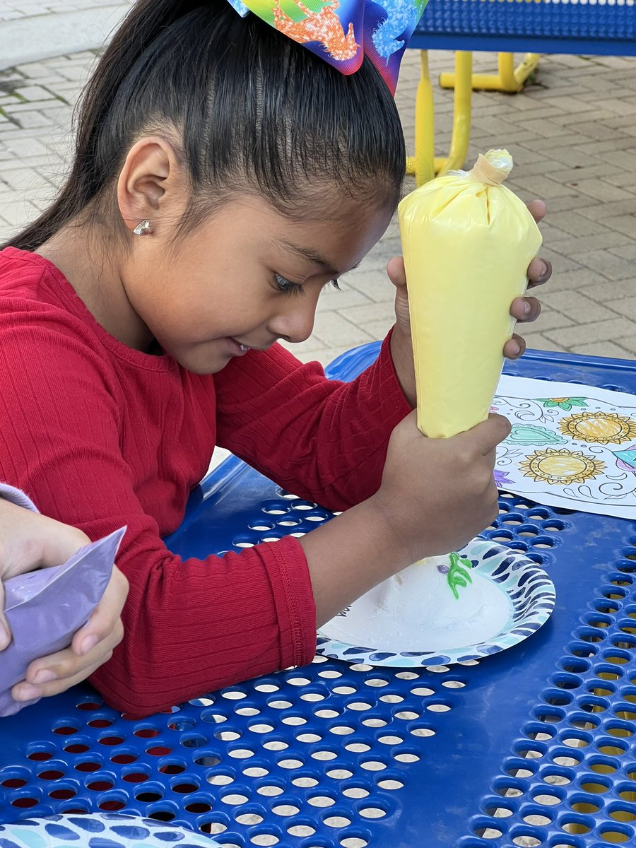 Dawn Fontana (@regencylibrary) on Twitter photo Learning about cultural celebrations and traditions- Dia de Los Muertos in the castle this week with offends and sugar skulls. <a href="/NEISDLibrary/">NEISD Library Srvcs.</a> #RootedRegencyPlace Learning about cultural celebrations and traditions- Dia de Los Muertos in the castle this week with offends and sugar skulls. <a href="/NEISDLibrary/">NEISD Library Srvcs.</a> #RootedRegencyPlace