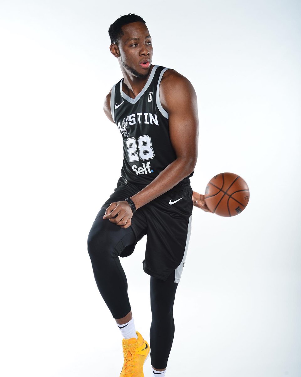 austin_spurs's tweet photo. Meet Two-Way Player: 𝐂𝐡𝐚𝐫𝐥𝐞𝐬 𝐁𝐚𝐬𝐬𝐞𝐲

Favorite Board Game: Monopoly 💰
Candy: Snickers 🍫
Subject in School: Algebra ➗ https://t.co/u4V4uKSILi