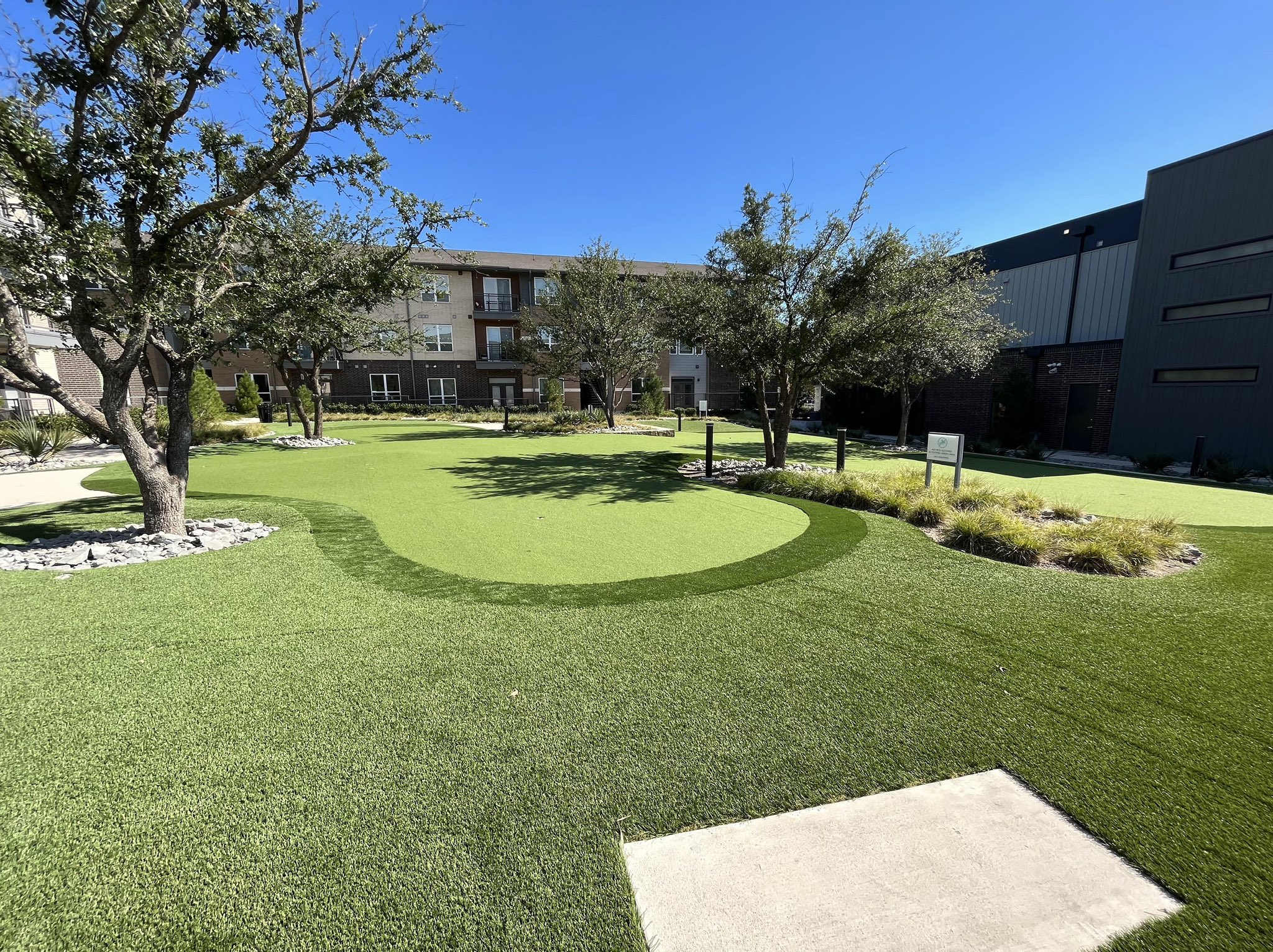 Caddie Network on Twitter "An apartment complex in Texas built a full