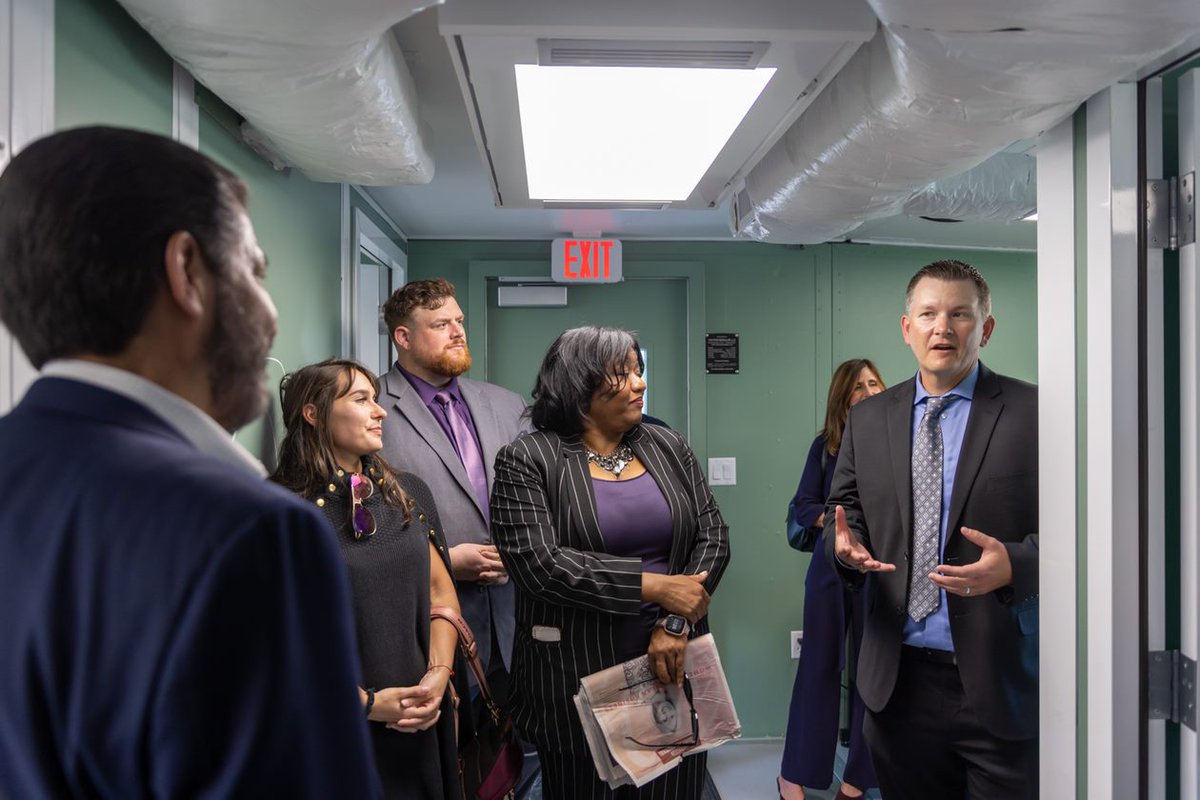TheHarrisCTR's tweet photo. The country’s third #Access2Health Smart Pod has opened here in Houston – dedicated to mental health! Located at the NE Community Center in East Aldine, the Mental Health Smart Pod will give residents access to mental health resources and services through @TheHarrisCTR. https://t.co/hgKJ83yTiy