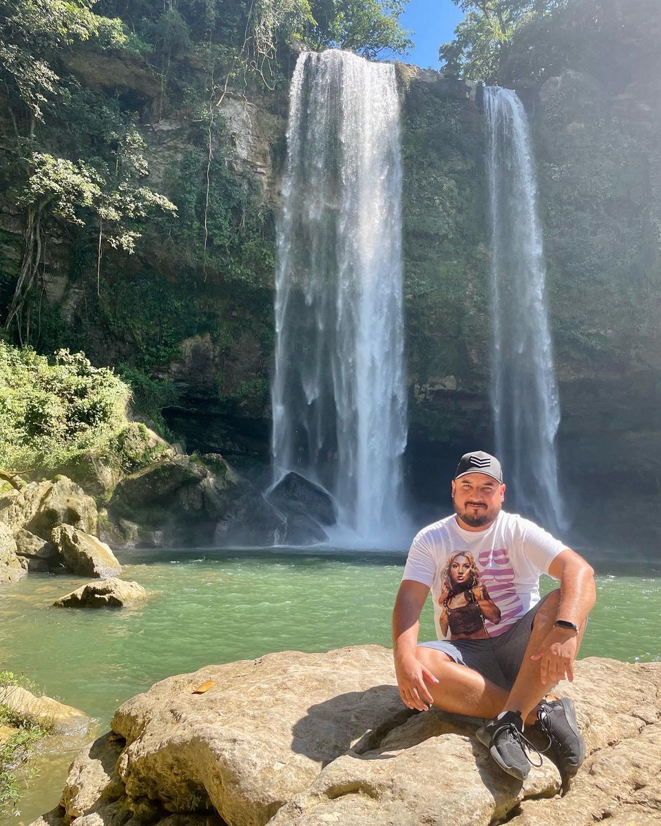SocioRockstar's tweet photo. Desde las locaciones de la película de Avatar 2 ⛰️🧔🏻♂️🌊 Fotografías - @imrulink #MisolHa #Chiapas #Beardman #CubBear #Bear #ChubBaldAndAwesome #BearsOnInstagram #InstaBear #ImNotAbearNotYetAwoman #Gordito #Oso #DadBod https://t.co/skGKYpZGCX