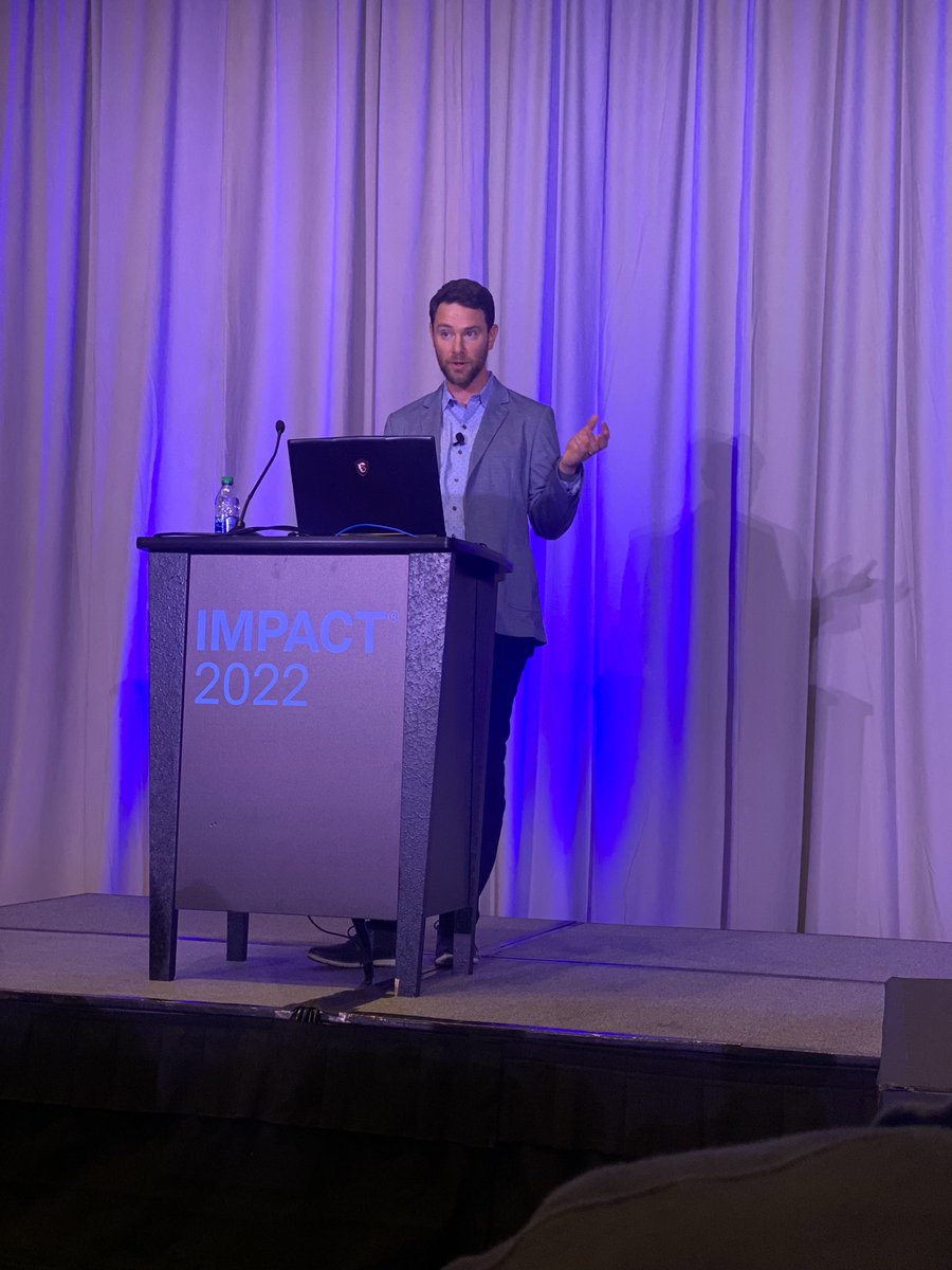 HyacinthTweets's tweet photo. @PeterLazaroff sharing successful secrets on creating and implementing a highly successful marketing system in just 7 days. #SchwabImpact https://t.co/UWSmFmEXyp