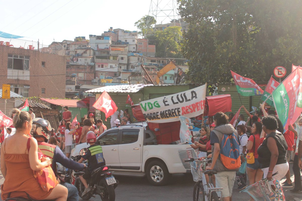 martagilriesco's tweet photo. #LulaPresidente2022 #Favela #RiodeJaneiro https://t.co/XX9HvkV6Qj