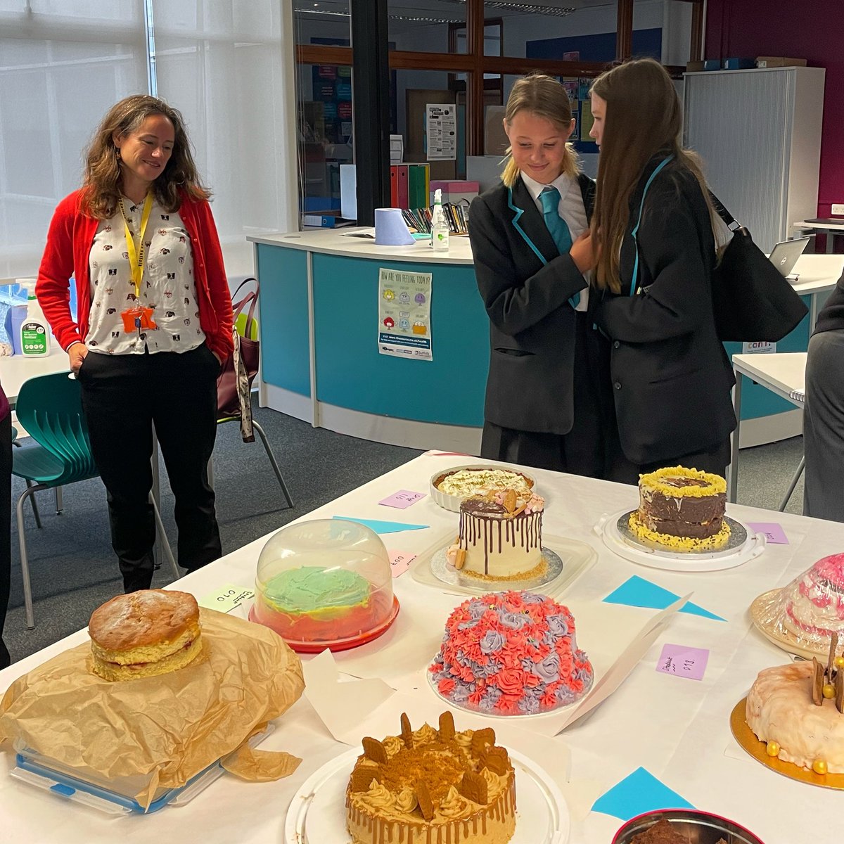 Here is our D&amp;T trainee - overseeing the judging of the Great Ormiston Bake competition at lunchtime today! She even found time to bake and decorate her own entry! 🎂🏆😀👏🏻 <a href="/OrmistonAcads/">OrmistonAcads</a>
