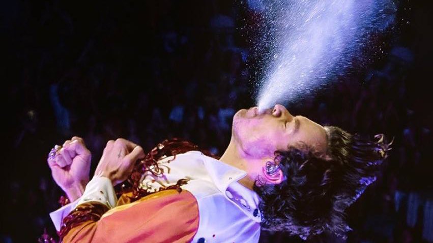 ㅤㅤㅤ
            𝓘𝐍𝐒𝐓𝐀𝐆𝐑𝐀𝐌  𝓟𝐎𝐒𝐓.
            ────﹫𝓱𝖺𝗋𝗋𝗒 𝓼𝗍𝗒𝗅𝖾𝗌✓

        〝𝖫𝗈𝗏𝖾 𝖮𝗇 𝖳𝗈𝗎𝗋. 𝖠𝗎𝗌𝗍𝗂𝗇 𝖨.
                     𝖲𝖾𝗉𝗍𝖾𝗆𝖻𝖾𝗋, 𝟤𝟢𝟤𝟤.〞