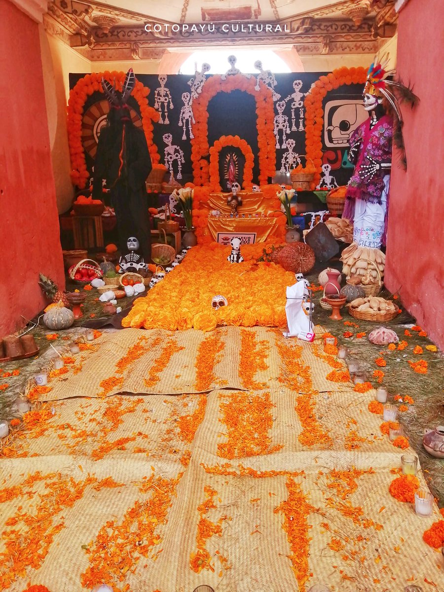 Hermosos y coloridos altares en San Cristóbal de Las Casas, #Chiapas