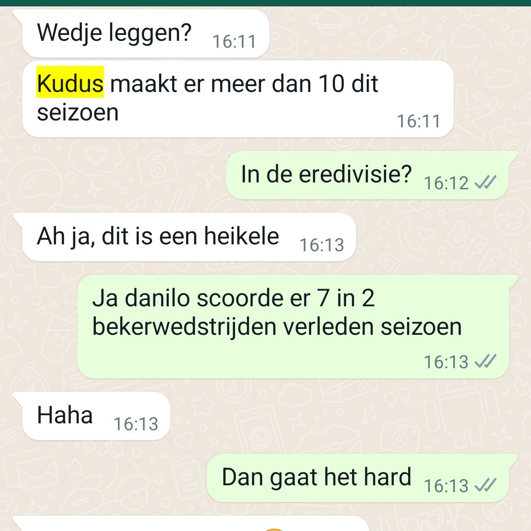 WWWesselS's tweet photo. Johan Cruijff Schaal: ⚽️
Eredivisie: ⚽️⚽️⚽️⚽️⚽️
Champions League: ⚽️⚽️⚽️⚽️

@GerarDOSKVK is de beste voetbalkenner in mijn omgeving https://t.co/x06JNOCNVK