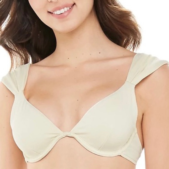 FinickyFinds's tweet image. So good I had to share! Check out all the items I'm loving on @Poshmarkapp #poshmark #fashion #style #shopmycloset #mossimosupplyco #weworewhat: posh.mk/x2uFM1OVBub