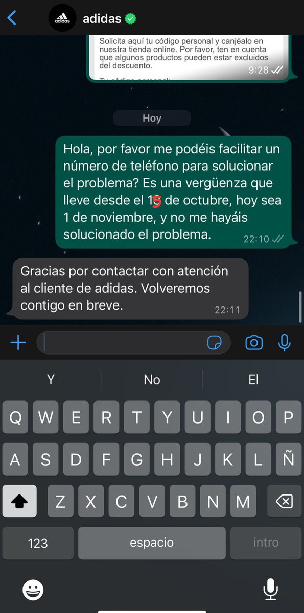Adr_Pablo's tweet photo. Lamentable servicio de atención al cliente de @adidas_ES en su página web. Y así llevamos un mes. Bucle infinito, la nueva colección de @adidas_ES para este otoño. https://t.co/w35EGDqpDM
