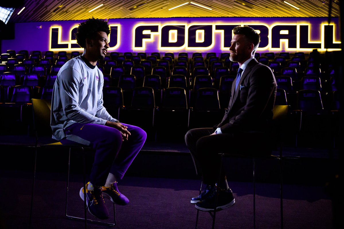 LSUfootball's tweet image. QB1 Talking His Path

Southern California to the Boot