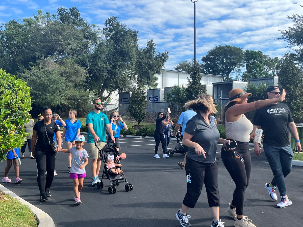 SuncoastCU's tweet image. Every October, Suncoast employees come together to celebrate Pay It Forward Day, an annual day of giving back to the community. Since our communities were impacted by Hurricane Ian this year, we decided that we will keep our Pay It Forward spirit all year long. #PIFD #Community
