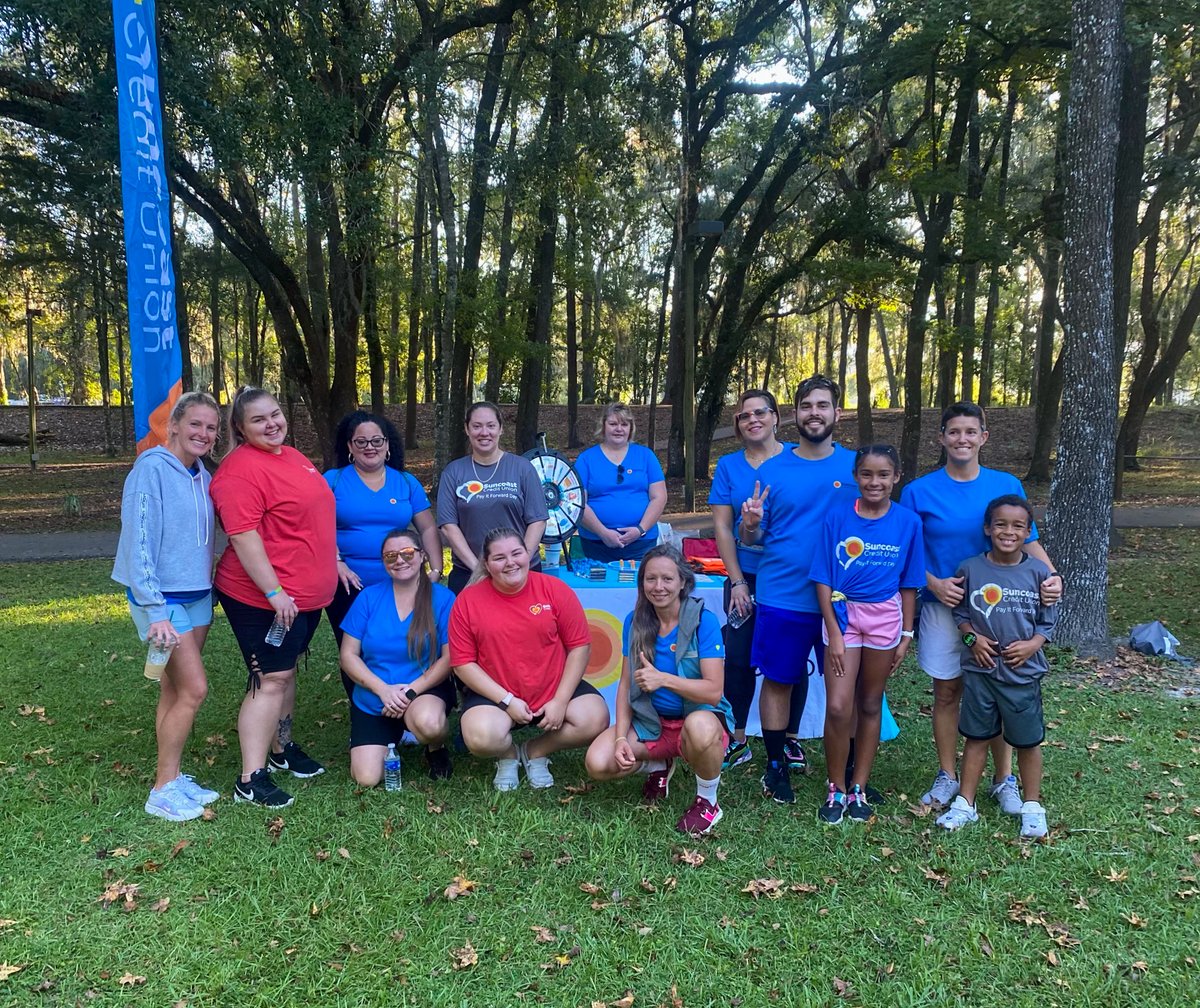 SuncoastCU's tweet image. Every October, Suncoast employees come together to celebrate Pay It Forward Day, an annual day of giving back to the community. Since our communities were impacted by Hurricane Ian this year, we decided that we will keep our Pay It Forward spirit all year long. #PIFD #Community