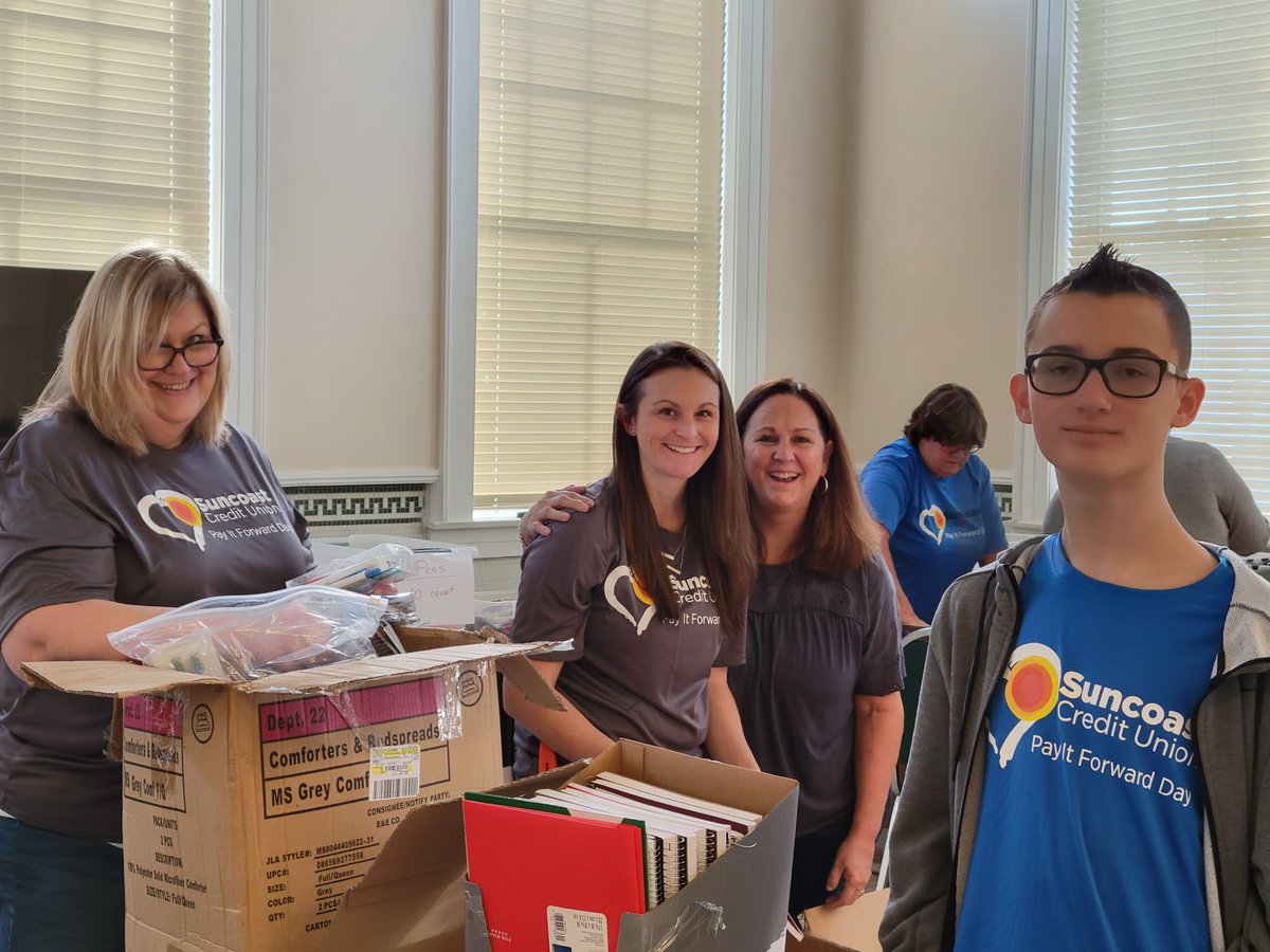 SuncoastCU's tweet image. Every October, Suncoast employees come together to celebrate Pay It Forward Day, an annual day of giving back to the community. Since our communities were impacted by Hurricane Ian this year, we decided that we will keep our Pay It Forward spirit all year long. #PIFD #Community