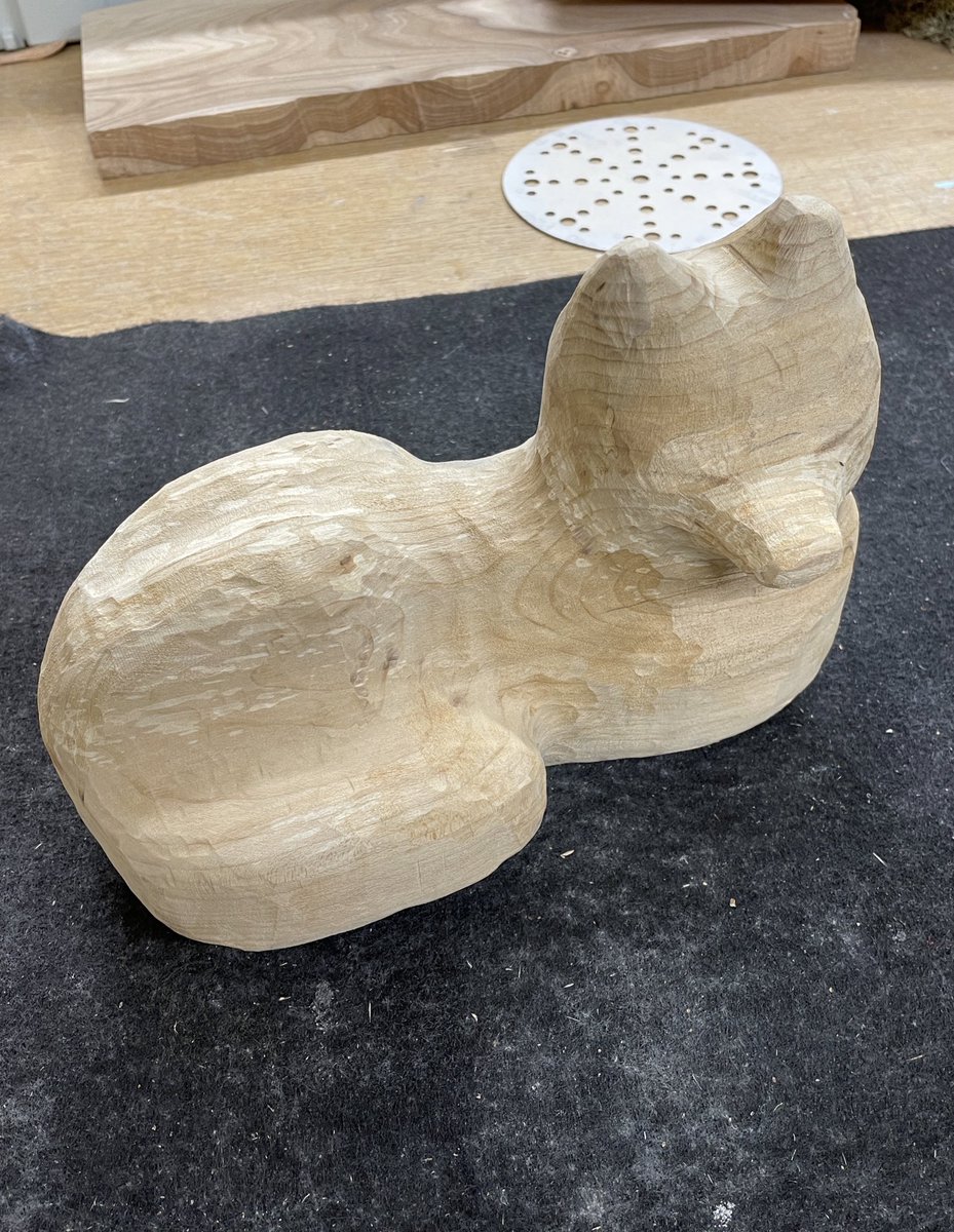 aslasirius's tweet photo. been working on this fox sculpture the past couple weeks 🦊‼️ https://t.co/RnBCG8Tg0Q