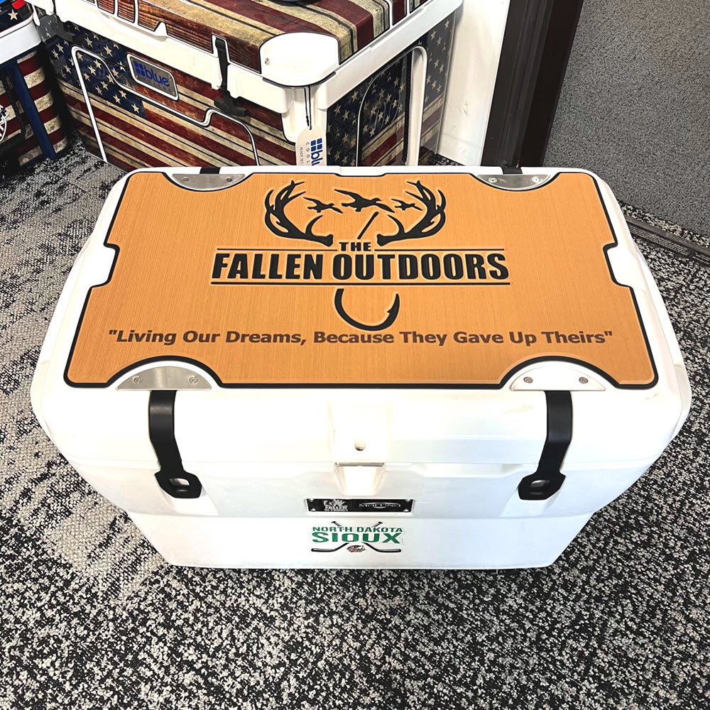 USATuffGraphics's tweet photo. Proud to partner up with The Fallen Outdoors! π Great cause for even greater people! https://t.co/0DBwqHdjWP
#usatuff #customcoolers #fallenoutdoors https://t.co/Lilc3eyJKy