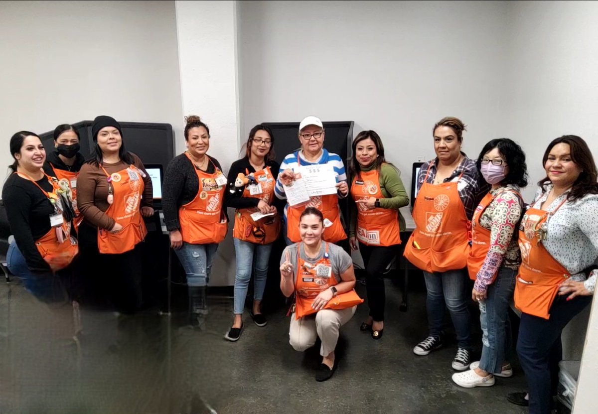 📢 Marvelous job!!!! By Olga @homedepot 1061 for Driving <a href="/RainSoft/">RainSoft</a> Appliance Longevity Sales that equals 182 shopping carts pushed out in 2 mins 💰💵💰💵💰  Awesome Customer Service #TrendingOrange #Homerawards