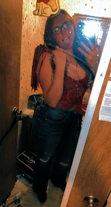 6&rsquo;0 in 6&rdquo;heels and all my toys made the Dominatrix fit complete 😘😏    #tallgoddess #amazonwoman #tallbabe<a href="/tag/kinky"class="tags"><span>#kinky</span></a><a href="/tag/camgirl"class="tags"><span>#camgirl</span></a><a href="/tag/amazonwoman"class="tags"><span>#amazonwoman</span></a><a href="/tag/hotwife"class="tags"><span>#hotwife</span></a><a href="/tag/tallgoddess"class="tags"><span>#tallgoddess</span></a>