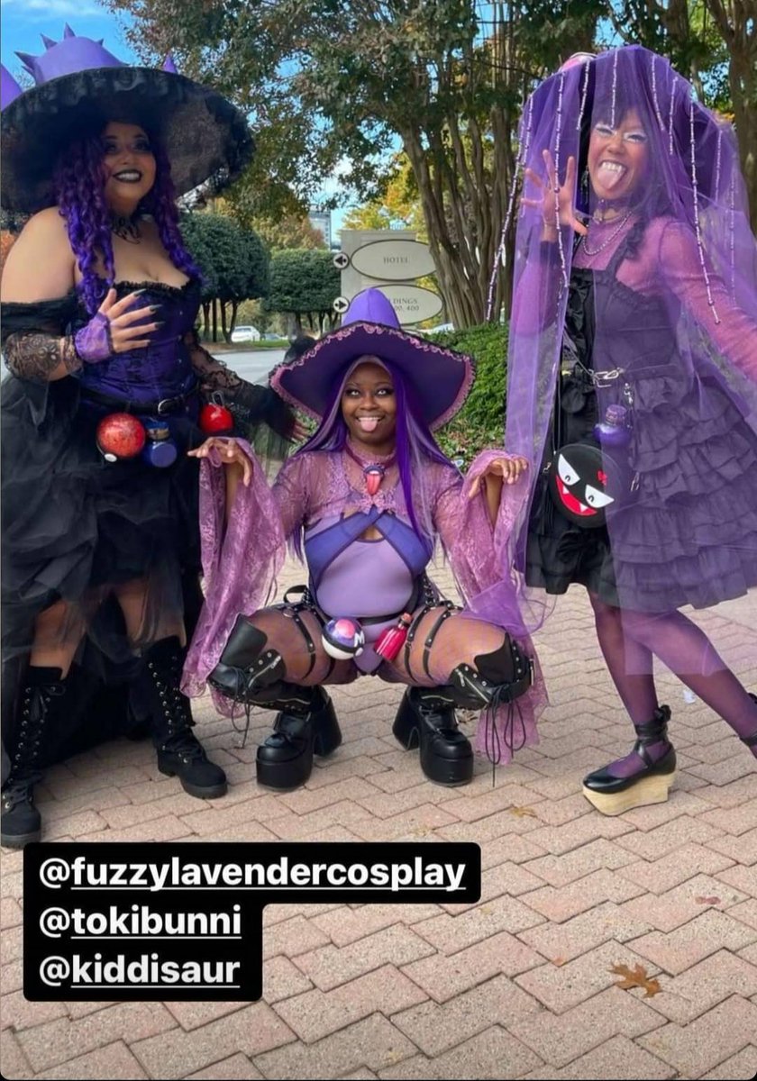 kiddisaur's tweet photo. (I meant to post these last night) My favorite Halloween costume can't wait to do Haunter again 🥺
💜👻

💜 Ghastly 💜: fuzzylavender on IG 
👻 Haunter 👻 :  Me

😈Gengar😈 tokibunni on  IG
.
.
.
#halloween
#animeweekendatlanta 
#animeweekendatlana2022
#gastly
#haunter
#gengar https://t.co/4yUlGy6mLc