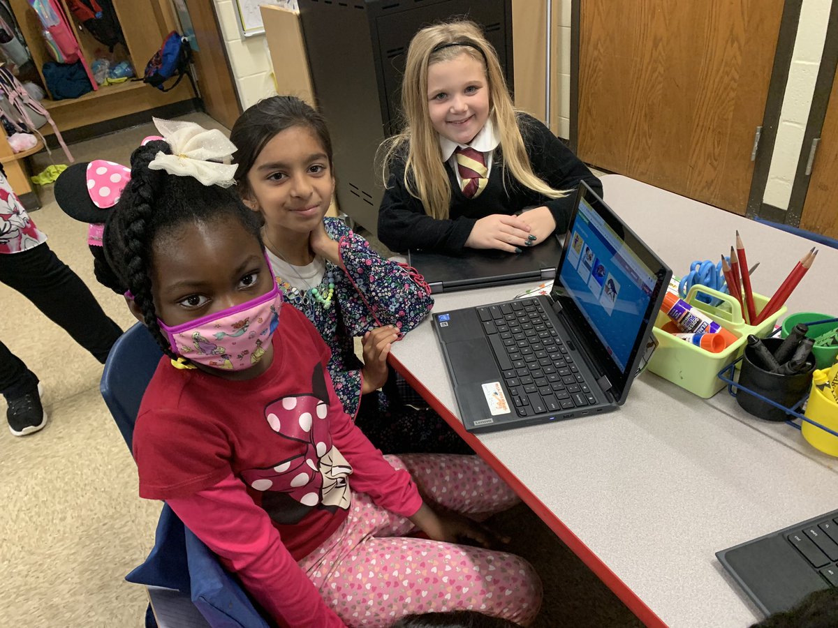 amkutcher's tweet photo. Book Buddies with Kindergarten ❤️ https://t.co/V0JyBAtTji