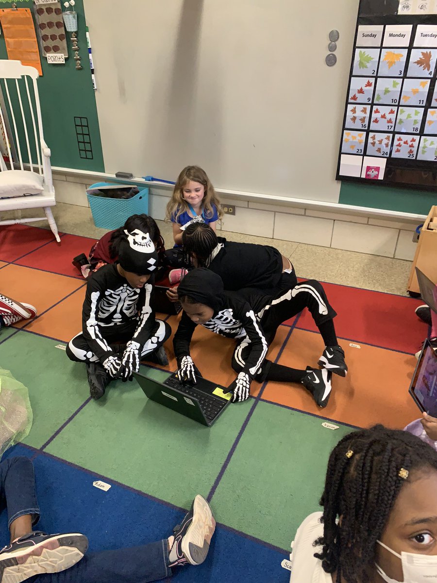amkutcher's tweet photo. Book Buddies with Kindergarten ❤️ https://t.co/V0JyBAtTji