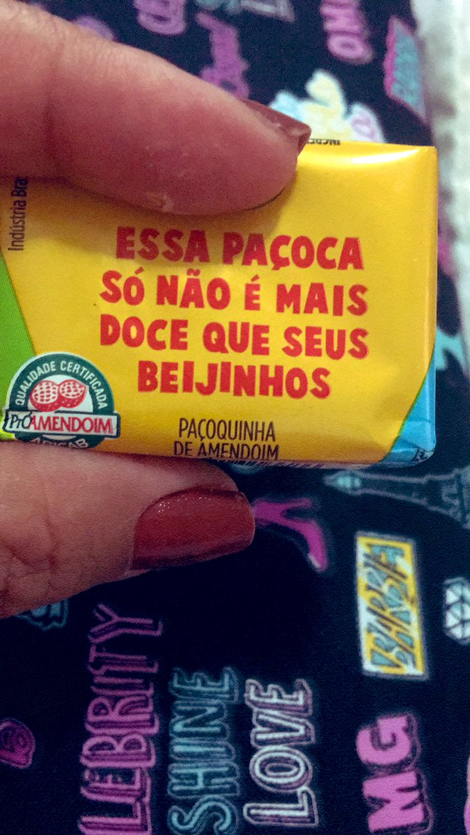 dandansacra's tweet photo. Toda vez que eu for comer uma paçoquinha, que eu amo 🥰 
Se lembrar 😁 posto a frase fofa que vem na embalagem, pra vocês terem assim como eu, um momento leve, doce, fofo e divertido‼️☺️😉 
#frasesnapaçoca 😋 https://t.co/Zjl9xgXCFf