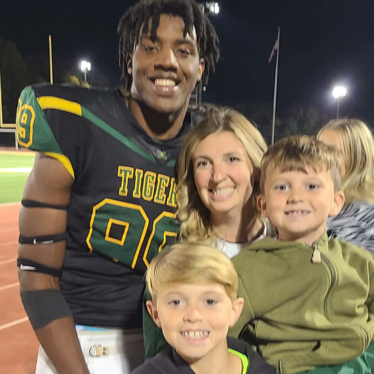 MrsBurch12's tweet photo. Getting started on my senior spotlights! These boys are amazing young men! @BigMicgetbusy https://t.co/QZW0H5iEEU