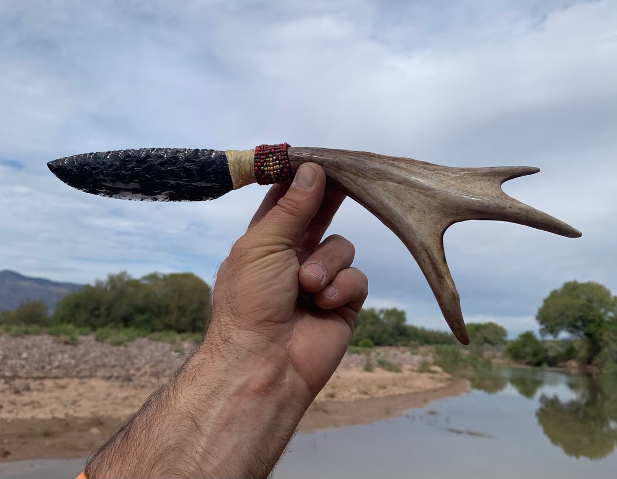 triple flow lace Obsidian , my brother has had this antler for a few years and wanted me to knap a blade for it . I finally knapped one that looks good for it . I think I’ll send it to him for Christmas, hope he looks it . #flintknapping