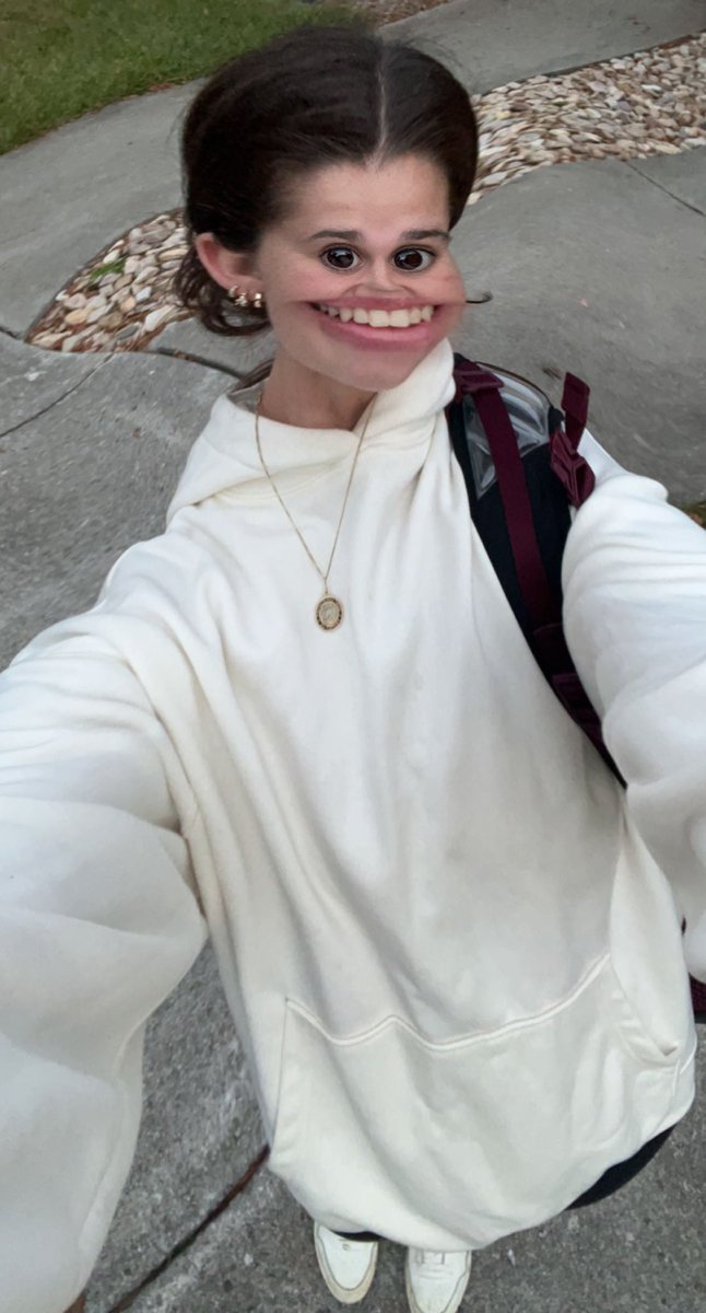 #tinyheadsnapchatfilter OMMWWWW to a SAAC (<a href="/VTSAAC/">VT SAAC</a>) mtg to see how we can continue creating the best version of Hokie athletics <3 ❤️‍🔥🤳🙌🥺🧘‍♀️🥳 #gokies !!