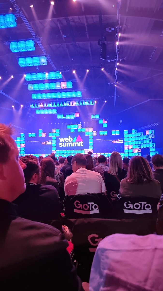 Big first day at #websummit done. 
Slow start, falling spider cam and dangling sound equipment from ceiling,  good spirits and fascinating opening night speakers. Steak and beers. Great 1st day.