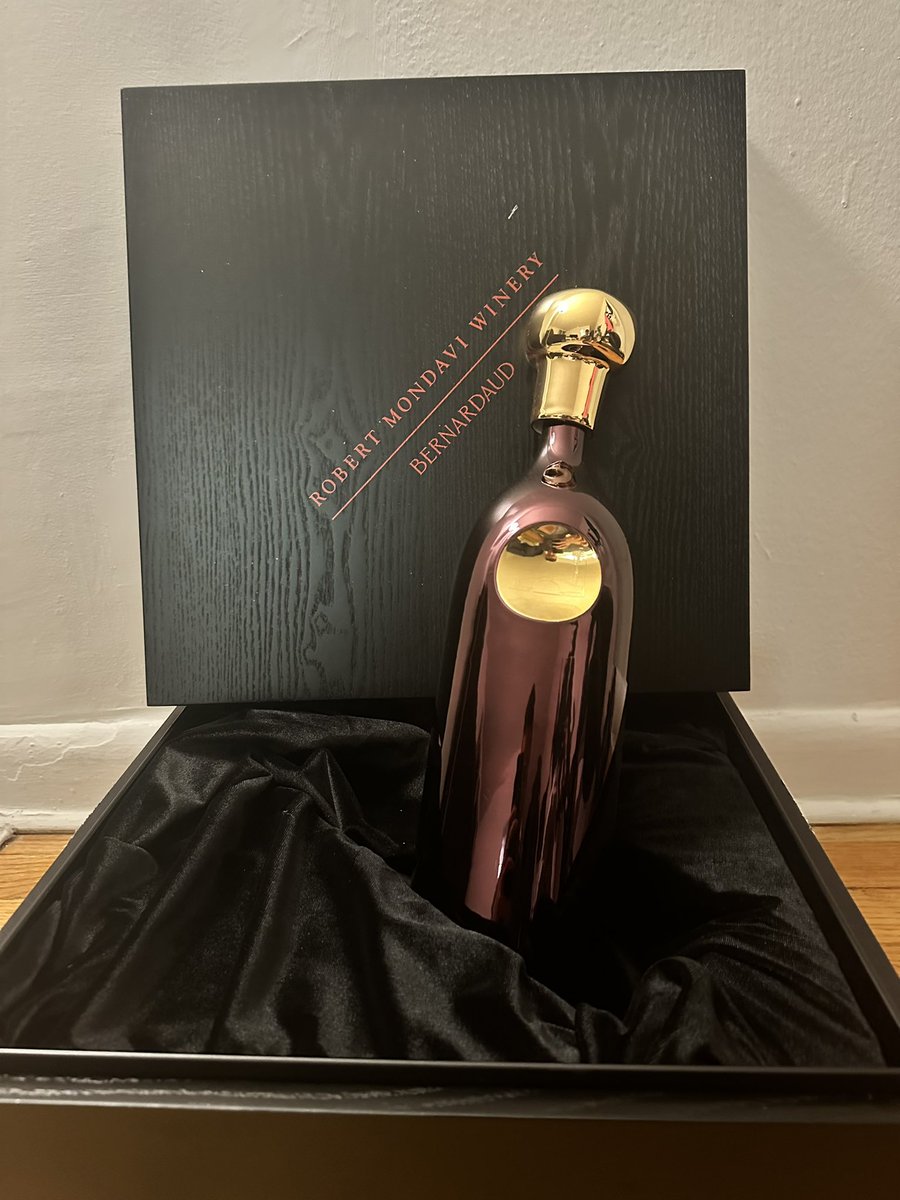 Roadjam (@roadjam64) on Twitter photo <a href="/garyvee/">Gary Vaynerchuk</a> my <a href="/RobertMondavi/">π·π·π·.RMW.eth</a> Thomas Rivers wine bottle just arrived today. Looks incredible! <a href="/garyvee/">Gary Vaynerchuk</a> my <a href="/RobertMondavi/">π·π·π·.RMW.eth</a> Thomas Rivers wine bottle just arrived today. Looks incredible!