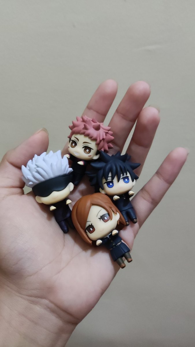 TheRogueRen's tweet photo. Tiny tiny https://t.co/z71goo3vpI