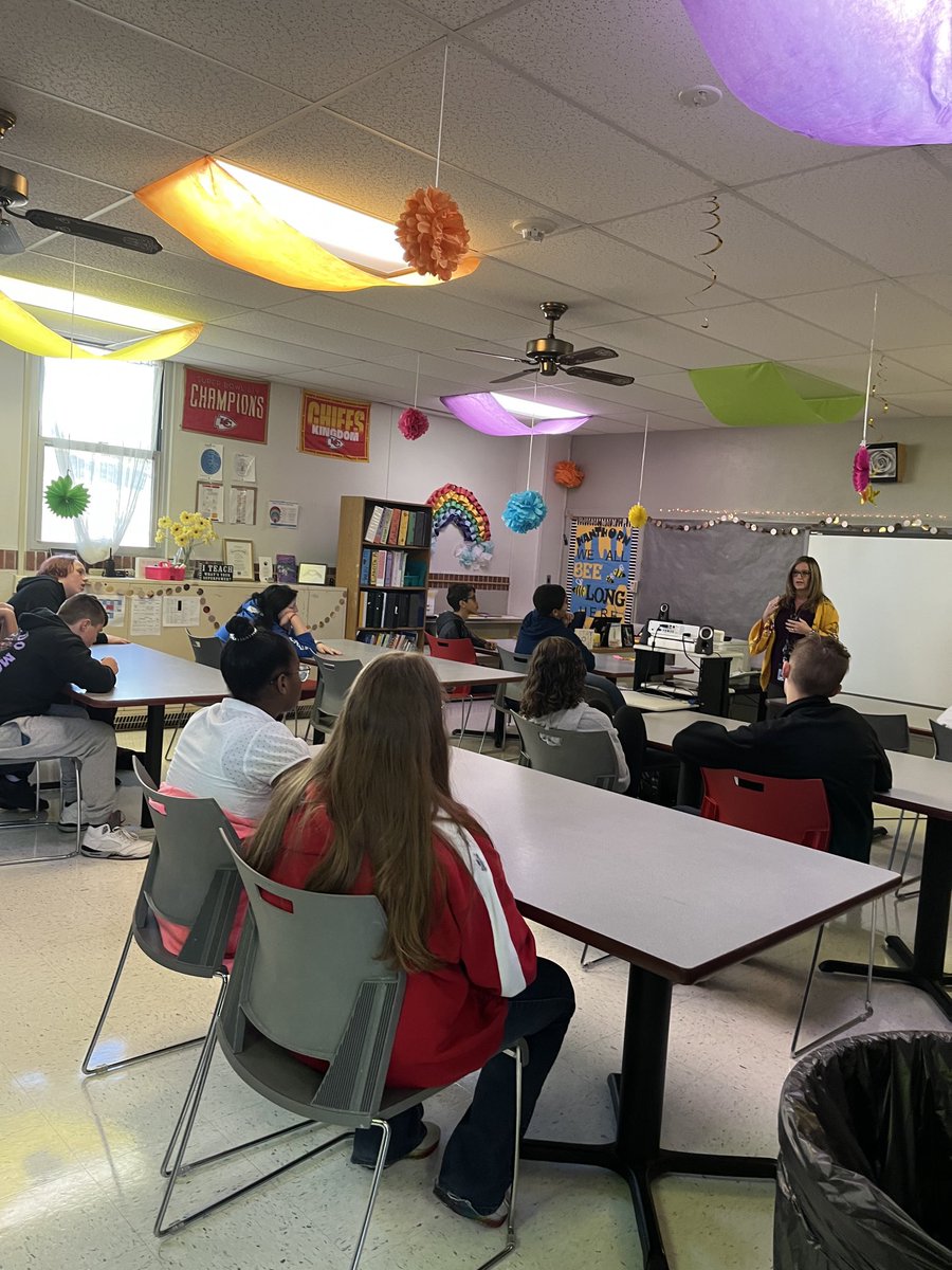 Bingham students at Hanthorn Early Childhood Center.<a href="/isd_avid/">ISDAVID</a> #BearsRising