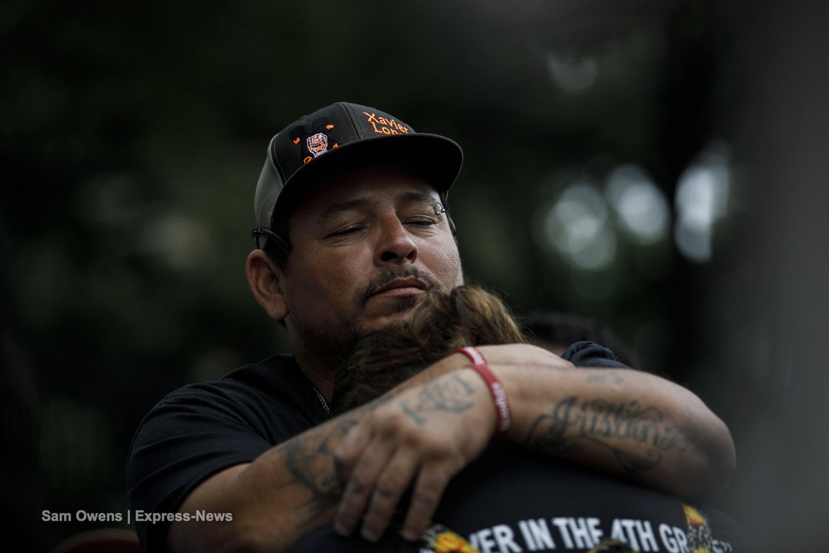 SamOwensphoto's tweet image. Tonight Uvalde families marched for their children in Austin during the Marcha de Los Ninos event in observation of Día de los Muertos. Read @claireab320&apos;s @ExpressNews story and more of my pictures here: expressnews.com/news/local/art… @BCross052422 @kim_amerie