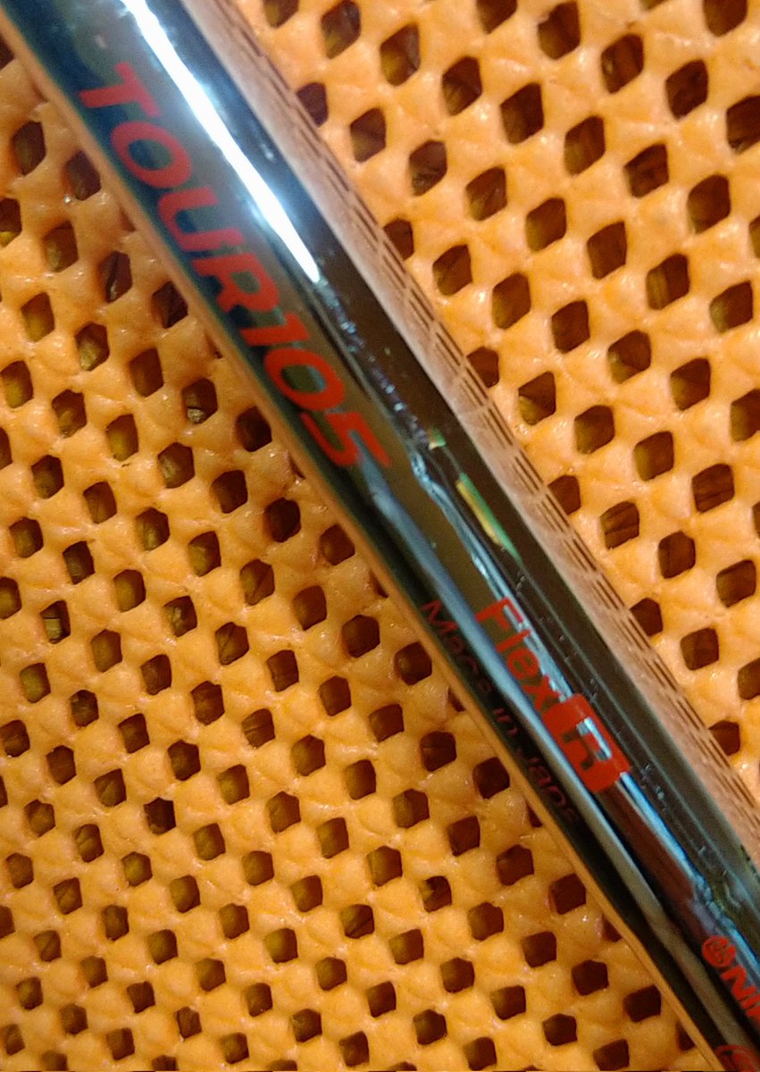 gi0118871677's tweet photo. 名器の呼び声高い
PING  G25アイアン❢
6〜Wの5本　ライ角ブルー
MODUS-105(R)にリシャされてます🎊🎊
グリップ揃ってません😅
43000円です～
#PINGg25 
#PINGg25アイアン https://t.co/78rBqMij5w