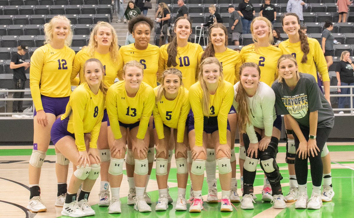 dgoodwin_74's tweet photo. Edgewood wins in 5. Bi-District Champs @Edgewood_Ath @EdgewoodRadio @edgewood_isd @vanzandtnews https://t.co/Wqpv6PhhD0