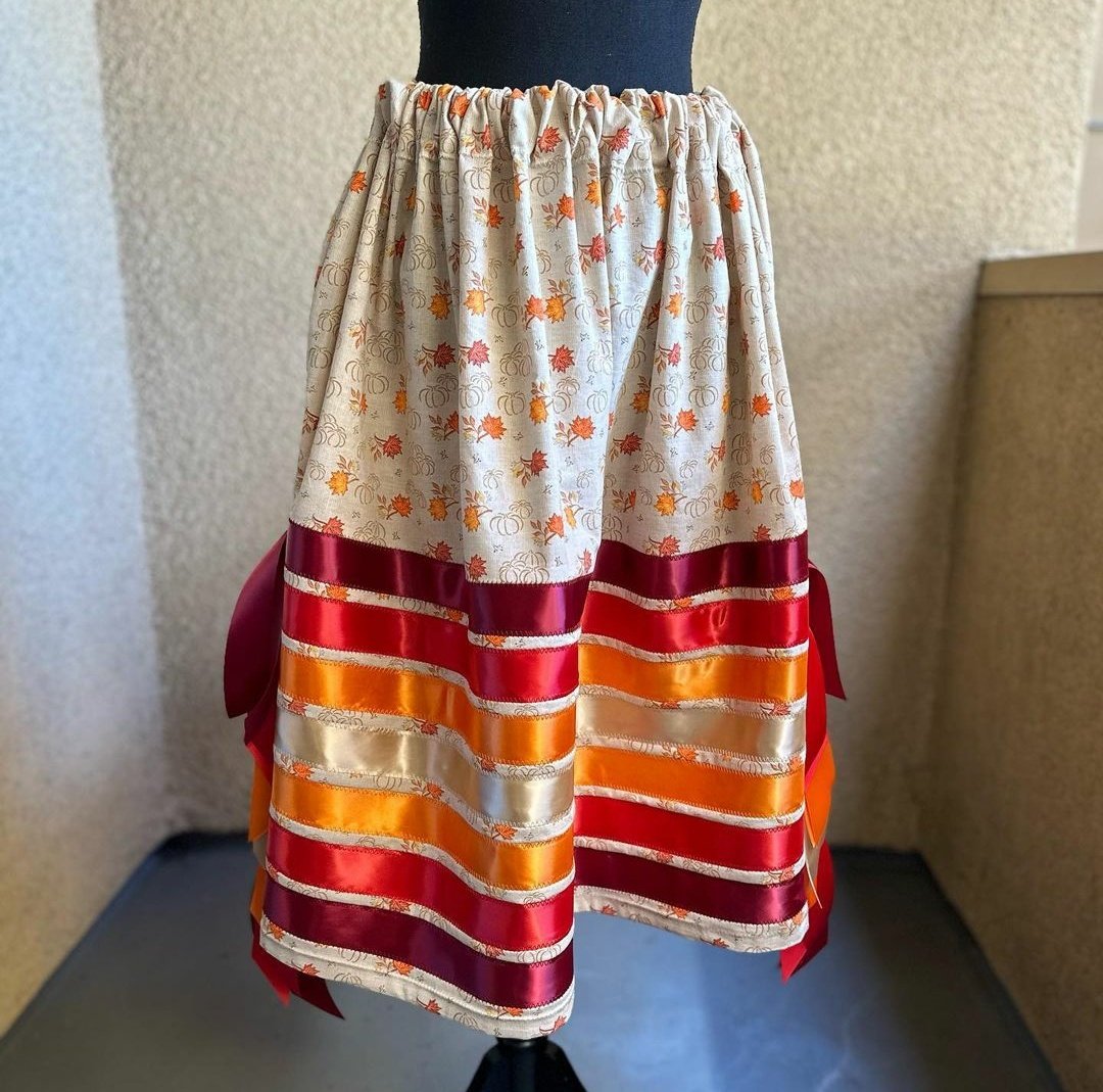 <a href="/shotheekwe/">big sister</a> my name is Leaf and its my 21st birthday soon!

ive never owned a ribbon skirt and theres one available for $170 that would make my dreams come true if someone covered 🤎 

help an indigenous person reconnect to their heritage! chiokoe utte'esia 🪶🤎
CA- $loverleaf
VM- loverleaf