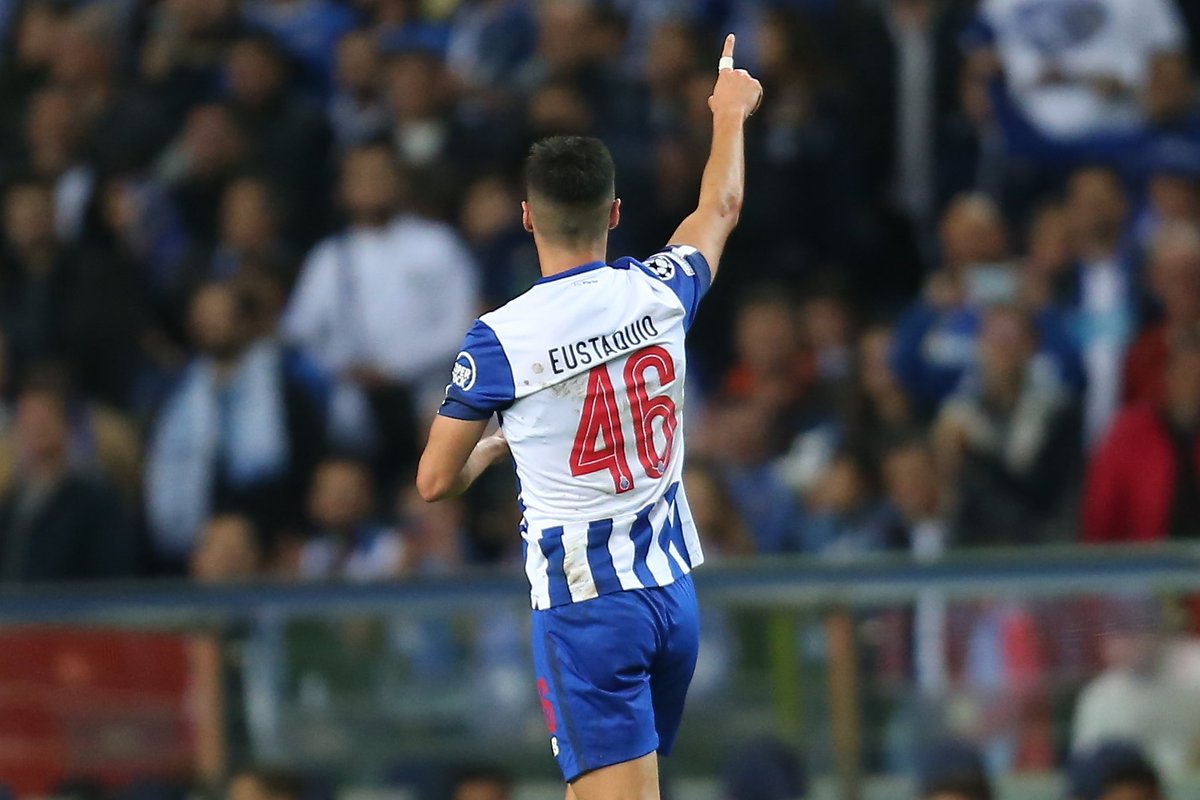 IvaNFCPortO's tweet photo. 1 ⚽ Манише 
100 ⚽ Куарежма
200 ⚽ Бруну Алвеш
300 ⚽ Отаменди
400 ⚽ Хамес Родригес
500 ⚽ Джексон Мартинес
600 ⚽ Эррера
700 ⚽ Диего Рейес
800 ⚽ Зе Луиш
900 ⚽ Пепе
1000 ⚽ СТИВЕН ЭУШТАКИУ

#Eustaquio #FCPorto #FCPAM #UCL https://t.co/ooNZsWJciO