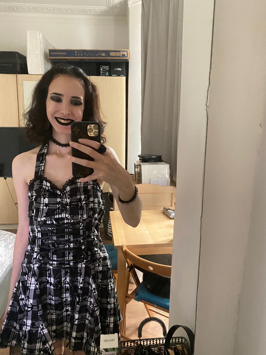 negativecreep96's tweet photo. My version of wearing a “costume” on Halloween, part deux ☠️ https://t.co/FYeqp4U2Oa