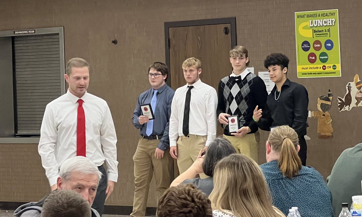 CPHSGophers's tweet photo. Most Valuable Wide Receiver: Cayden Davis 
Most Valuable Offensive Backfield: Steven Dunford 
Most Valuable Offensive Lineman: Avery Nemo https://t.co/9ZmevDTYBY