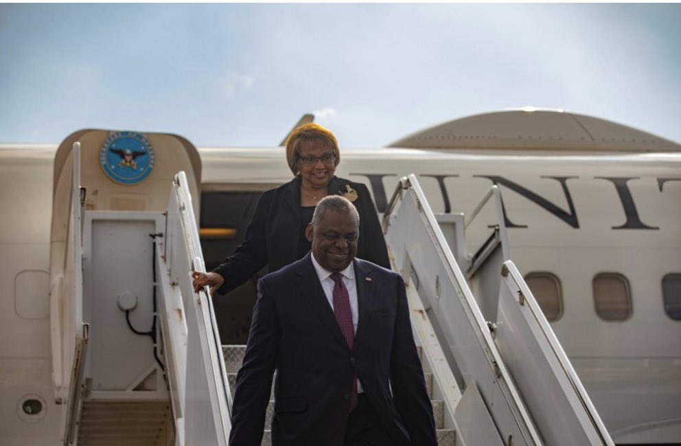 Elizabeth Howe tweet media